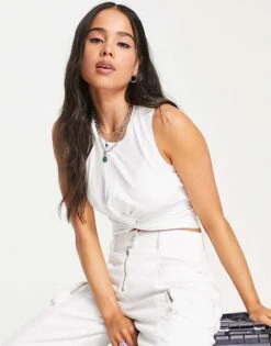 Noisy May Twist Front Crop Top In White For Women -Noisy May Shop 202368240 3