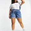 Noisy May Curve Mom Denim Shorts In Medium Blue Wash For Women