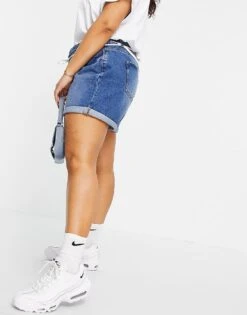 Noisy May Curve Mom Denim Shorts In Medium Blue Wash For Women -Noisy May Shop 202665254 4
