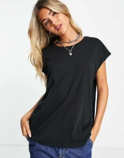 Noisy May Scoop Neck T-shirt In Black For Women