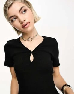 Noisy May Ribbed Keyhole Detail Top In Black For Women