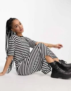 Noisy May Petite Maxi T-shirt Dress In Black & White Stripe For Women -Noisy May Shop 204337153 4