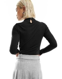 Noisy May Long Sleeve Wrap Top In Black For Women -Noisy May Shop 205630605 3