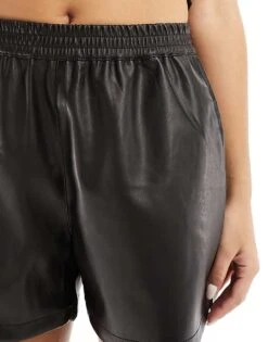 Noisy May Faux Leather High Wasted Short In Black For Women -Noisy May Shop 205630625 5