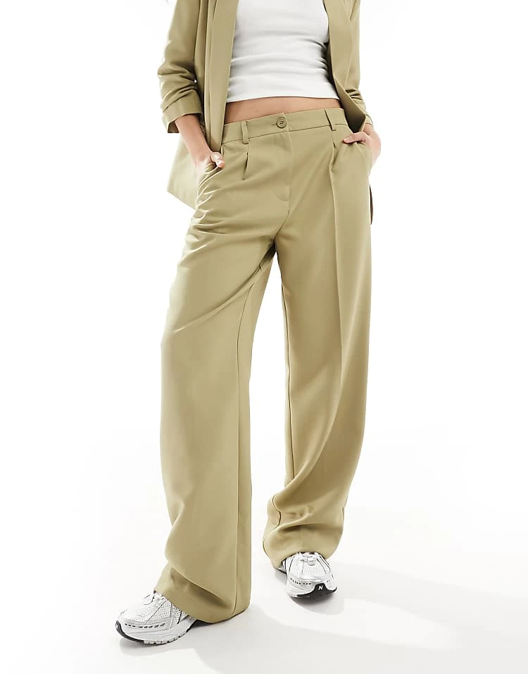 Noisy May High Waisted Wide Leg Tailored Trouser- Co-ord In Sand For Women Tree House 4 Noisy May High Waisted Wide Leg Tailored Trouser- Co-ord In Sand For Women Tree House - Image 4