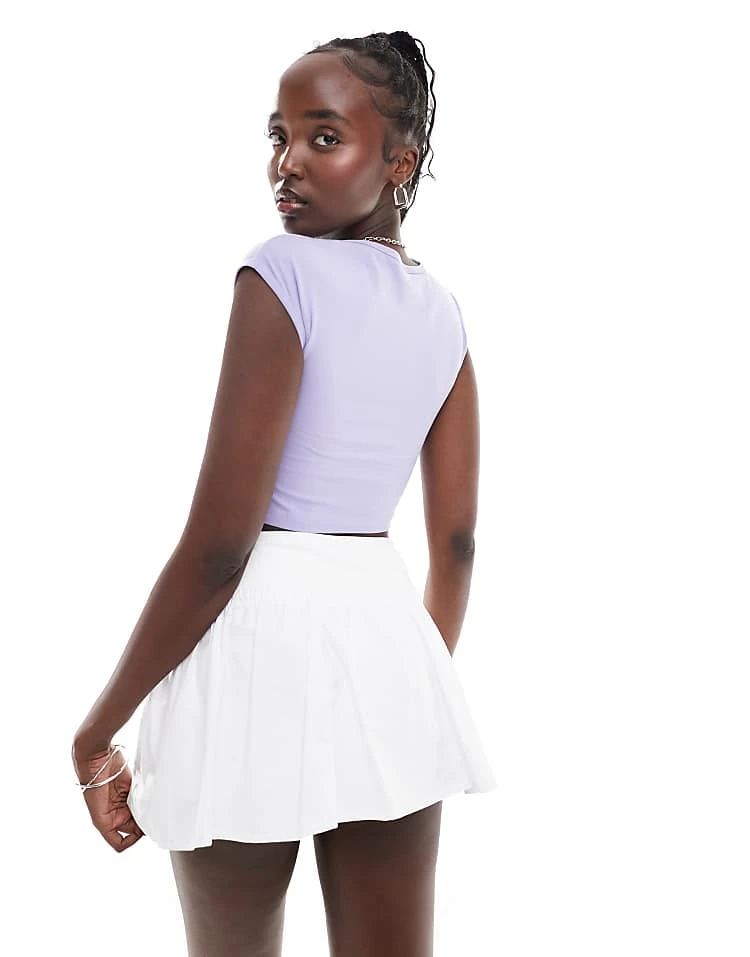 Noisy May Star Sign Cropped Baby Tee In Lilac For Women Sweet Lavender 3 Noisy May Star Sign Cropped Baby Tee In Lilac For Women Sweet Lavender - Image 3