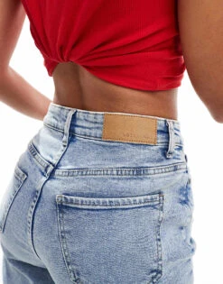 Noisy May Daisy High Waist Mom Jeans In Light Blue Acid Wash For Women Light Blue Denim -Noisy May Shop 206442012 5