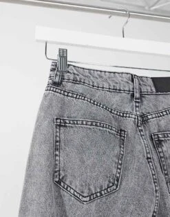 Noisy May Exclusive Mom Jeans With High Waist And Destroyed Knees In Light Grey Denim For Women -Noisy May Shop 20647687 4