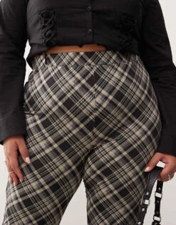 Noisy May Curve Flare Trousers In Black Check For Women -Noisy May Shop 206531655 4