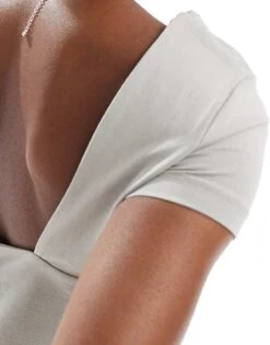 Noisy May Open Back T-shirt In Pale Grey For Women Ghost Gray -Noisy May Shop 206531705 4