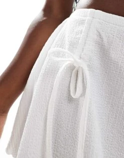 Noisy May Waterfall Mini Skirt In Cream For Women -Noisy May Shop 206744318 3