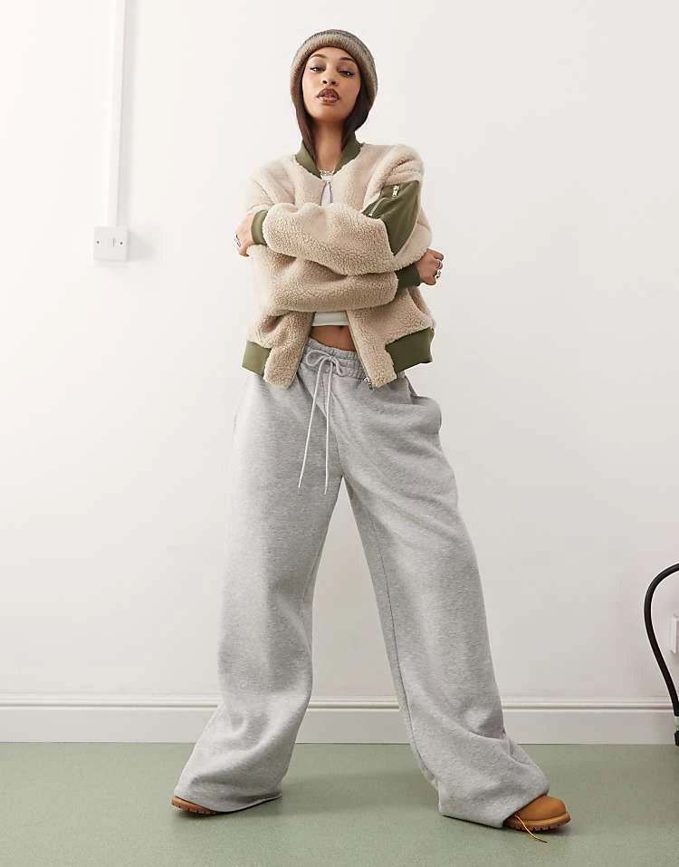 Noisy May Faux Shearling Bomber Jacket In Beige For Women Birch 3 Noisy May Faux Shearling Bomber Jacket In Beige For Women Birch - Image 3