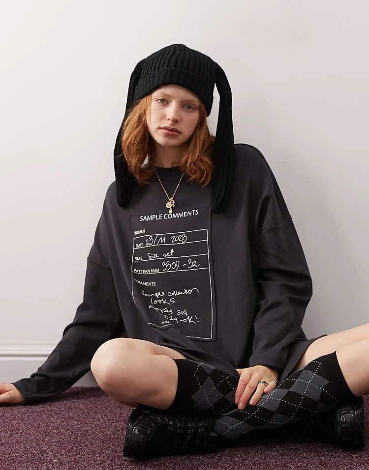 Noisy May Oversized T-shirt Dress With Sample Graphic In Dark Grey For Women Obsidian 2 Noisy May Oversized T-shirt Dress With Sample Graphic In Dark Grey For Women Obsidian - Image 2