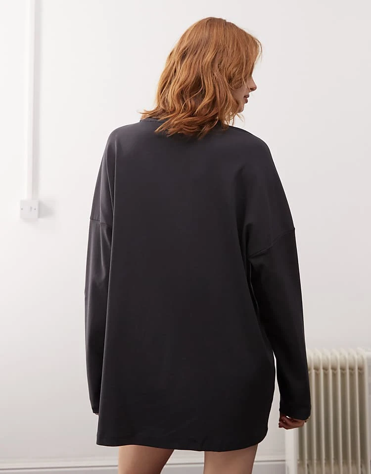Noisy May Oversized T-shirt Dress With Sample Graphic In Dark Grey For Women Obsidian 3 Noisy May Oversized T-shirt Dress With Sample Graphic In Dark Grey For Women Obsidian - Image 3