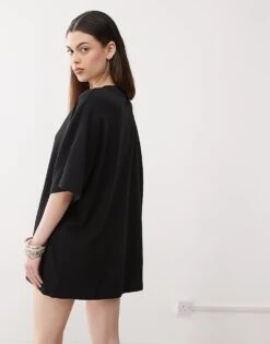 Noisy May Boxy T-shirt Dress In Black For Women -Noisy May Shop 207372392 4