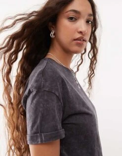 Noisy May Boxy T-shirt In Washed Charcoal For Women Dark Grey -Noisy May Shop 207372825 3