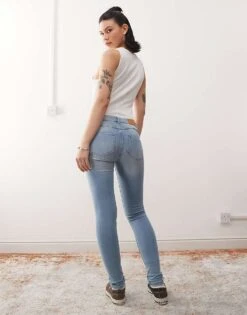 Noisy May Jen Push Up Jeans In Light Blue Wash For Women -Noisy May Shop 207372877 3