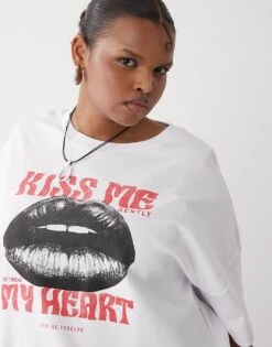 Noisy May Curve Oversize T-shirt With Kiss Me Print In White For Women Bright White -Noisy May Shop 207455059 1 brightwhite 1