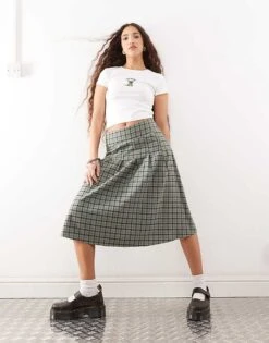 Noisy May Baby Tee With Stay Trashy Graphic In White For Women -Noisy May Shop 208054397 3