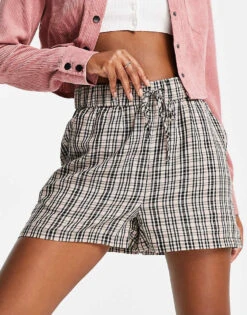 Noisy May Exclusive Runner Shorts In Grey Check For Women 7 Noisy May Exclusive Runner Shorts In Grey Check For Women -Noisy May Shop 24249023 3
