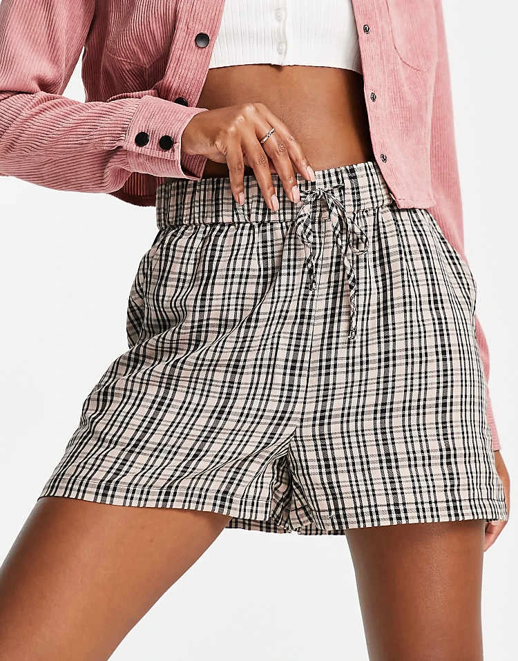 Noisy May Exclusive Runner Shorts In Grey Check For Women 3 Noisy May Exclusive Runner Shorts In Grey Check For Women - Image 3