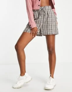 Noisy May Exclusive Runner Shorts In Grey Check For Women 8 Noisy May Exclusive Runner Shorts In Grey Check For Women -Noisy May Shop 24249023 4